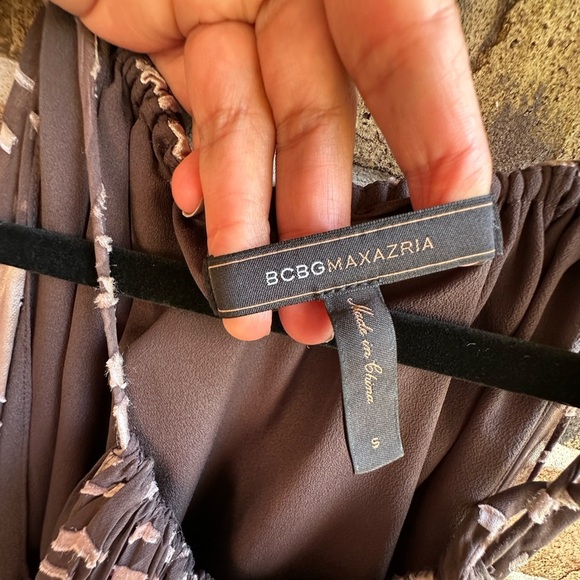 BCBGMaxAzria Chocolate and Cream Sleeveless Blouse - Picture 6 of 6